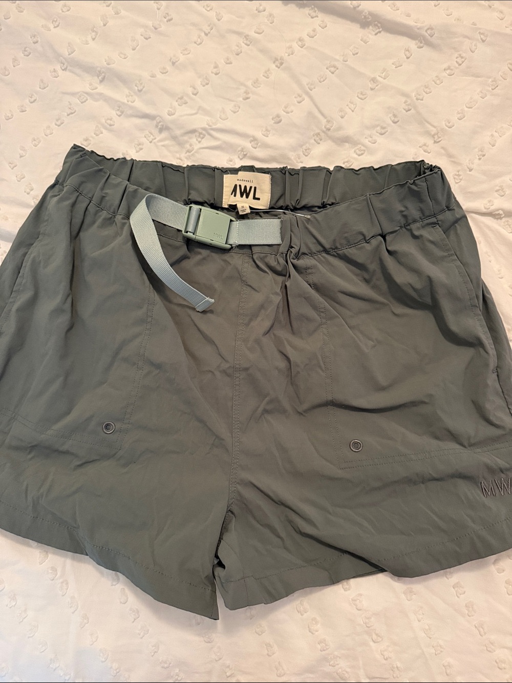 Madewell women’s Athletic Shorts in Olive